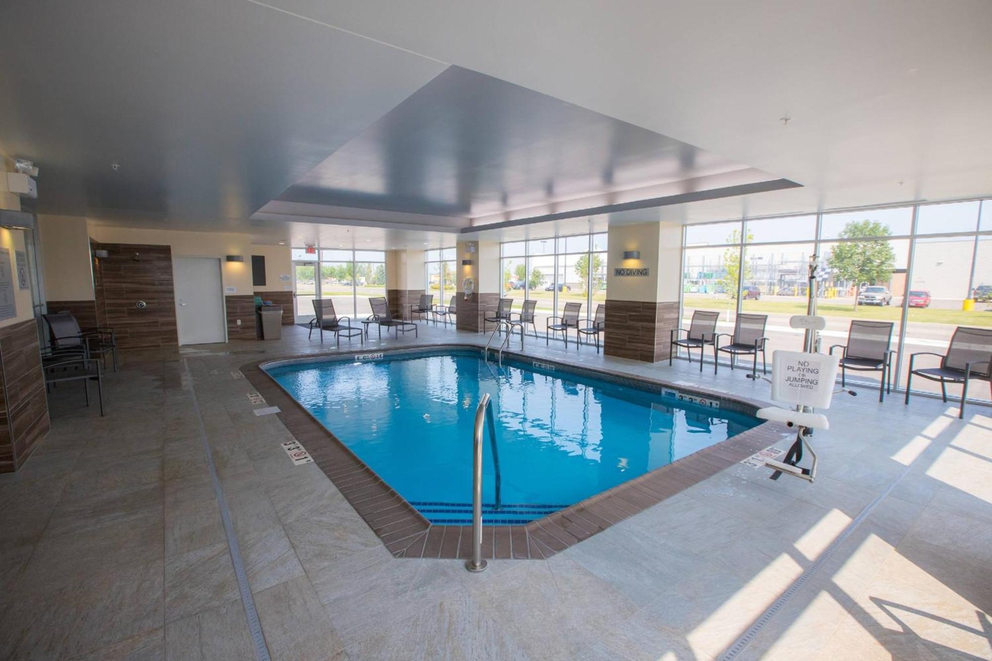 Fairfield Inn & Suites By Marriott Alexandria Buitenkant foto